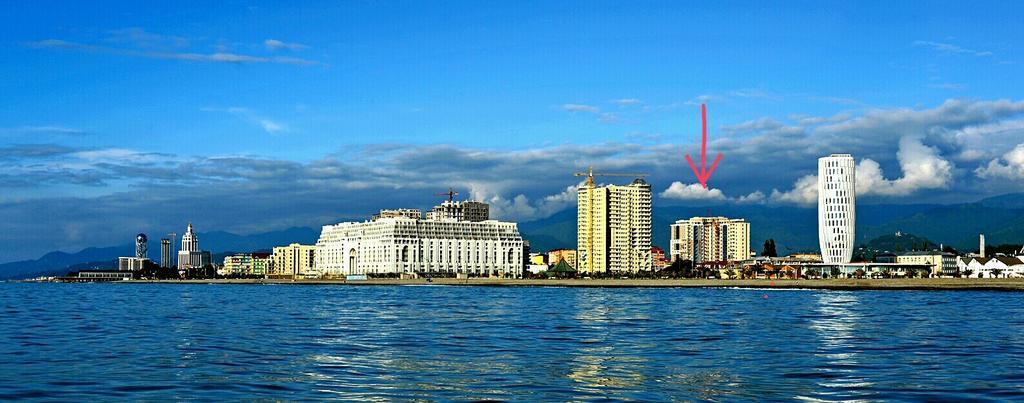 Nino Apartment On Pirosmani Batumi Ruang foto